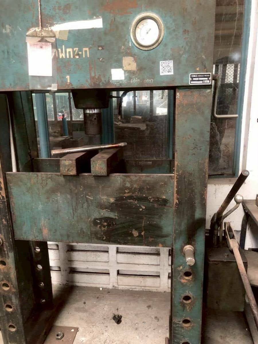 บริการ/รับซ่อมแท่นอัดไฮดรอลิค