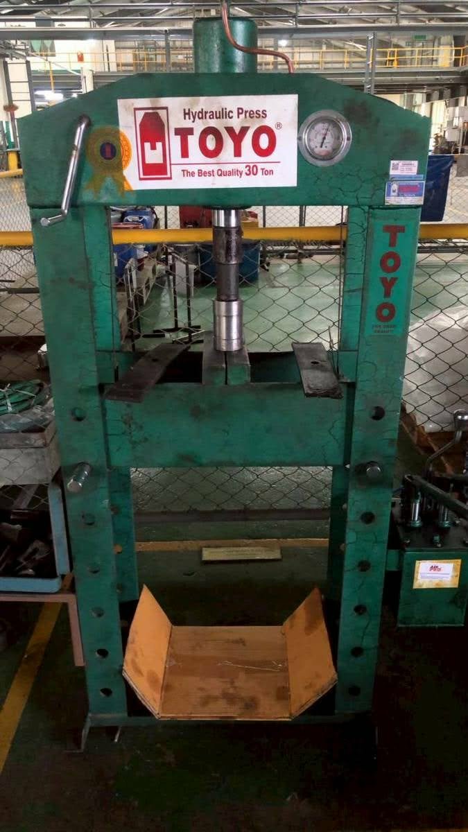 บริการ/รับซ่อมแท่นอัดไฮดรอลิค